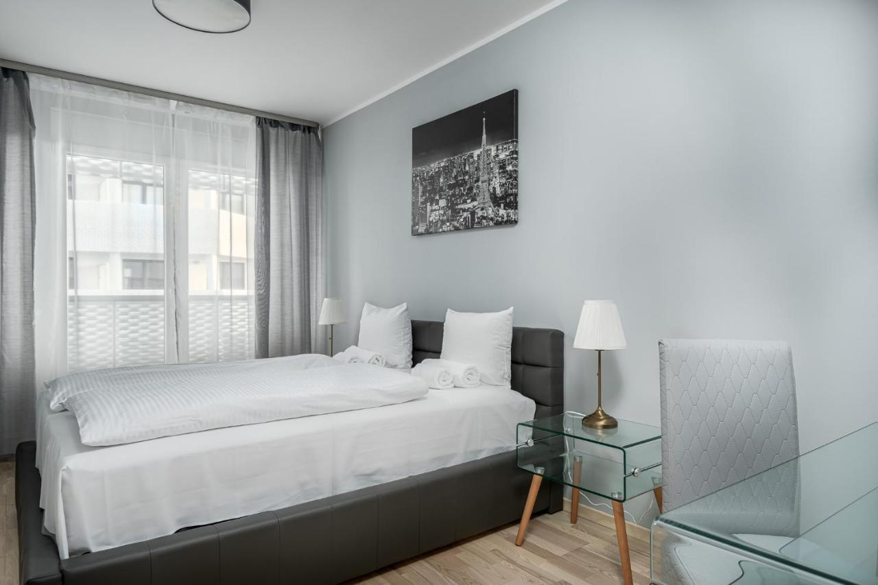 Rentplanet - Apartamenty Atal Tower 브로츠와프 외부 사진