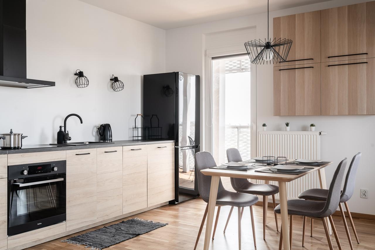 Rentplanet - Apartamenty Atal Tower 브로츠와프 외부 사진