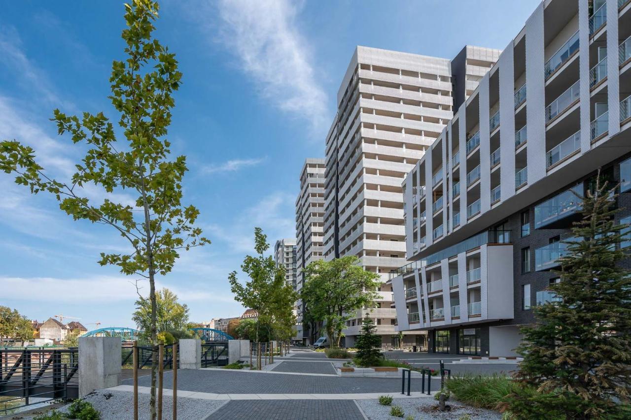 Rentplanet - Apartamenty Atal Tower 브로츠와프 외부 사진