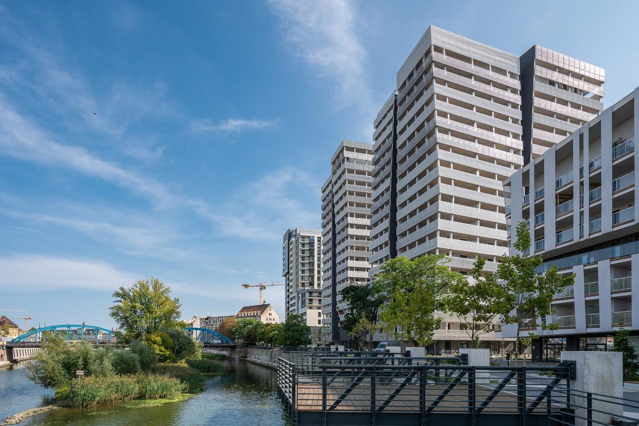 Rentplanet - Apartamenty Atal Tower 브로츠와프 외부 사진